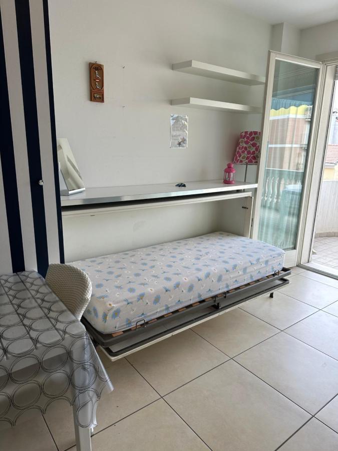 Apartament Riccio Blu Pochi Passi Dal Mare Alba Adriatica Zewnętrze zdjęcie